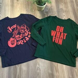 ((2 PIECE)) GAP BOYS 100% COTTON LONG SLEEVE HOLIDAY TEES LIKE NEW